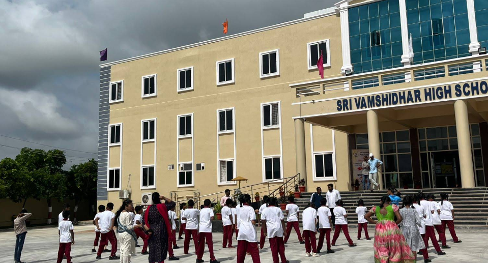 Sri Vamshidhar High School